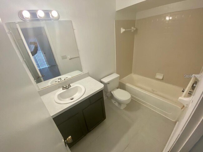 Building Photo - 2130 Cascades Blvd