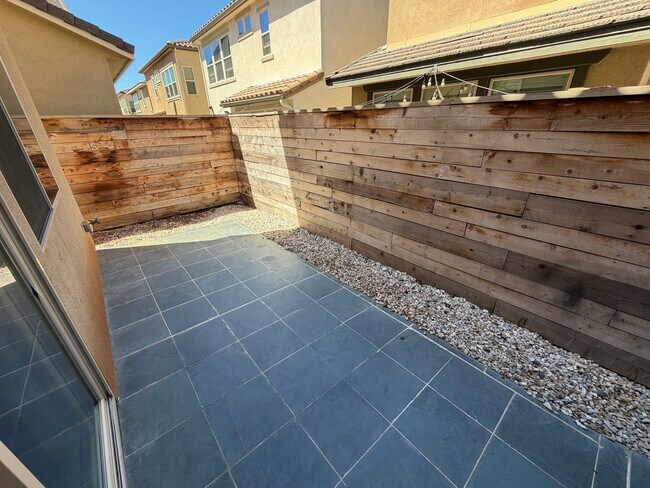 Building Photo - 952 Sea Glass Wy