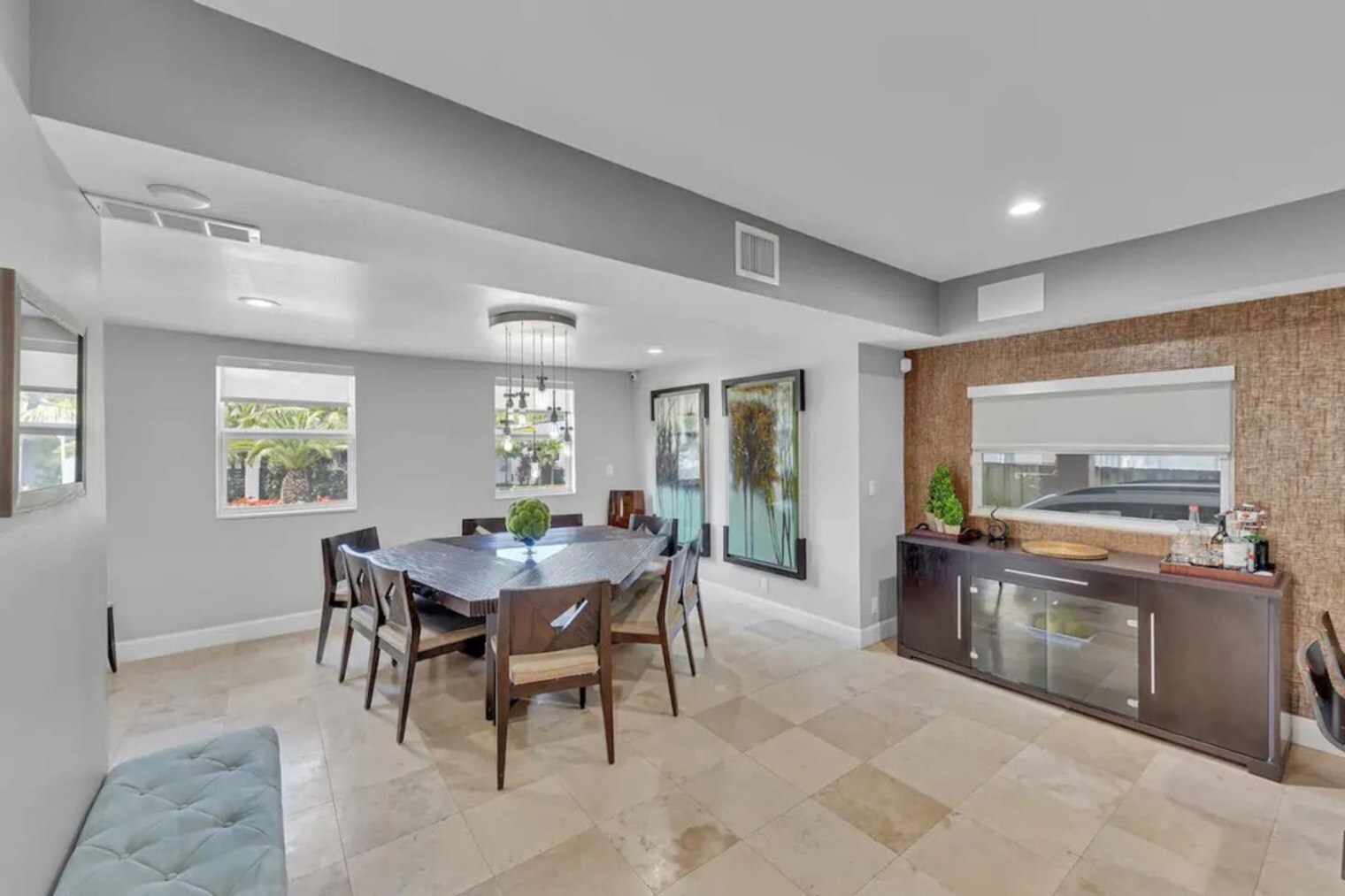 Building Photo - 200 NE 16th Ave