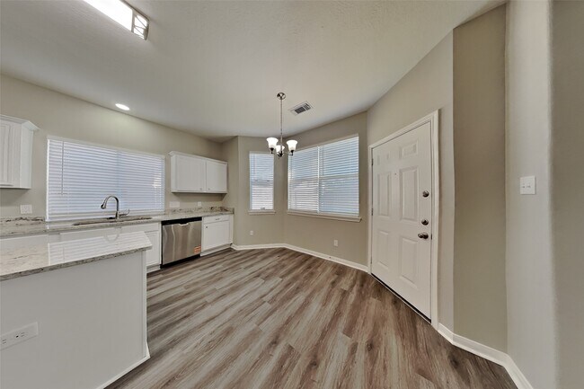 Building Photo - 21122 Covington Bridge Ln