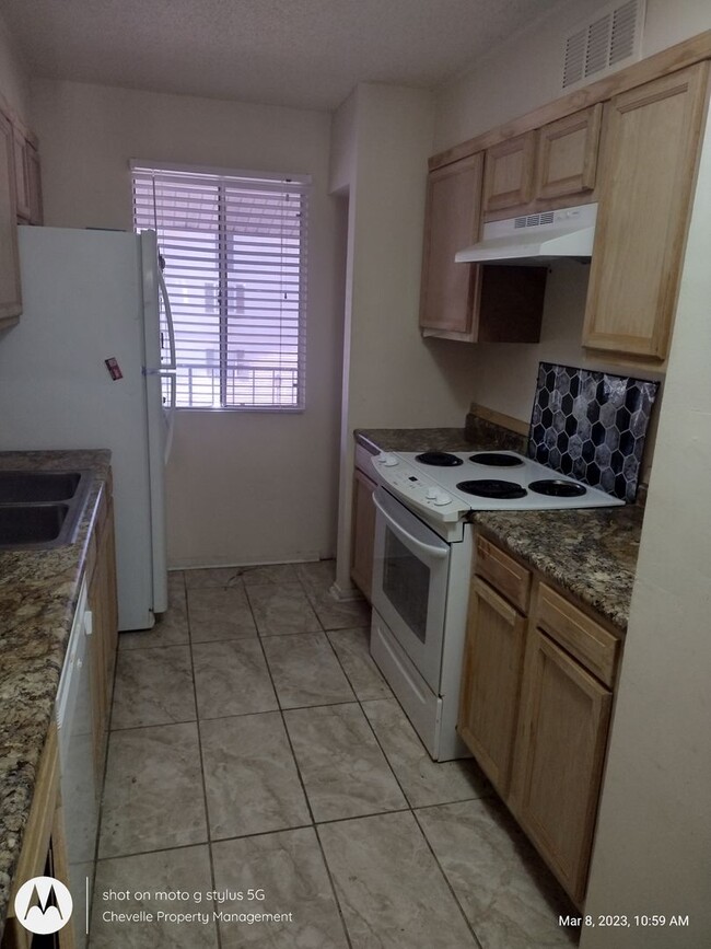 Building Photo - Furnished 2bed 1 bath FOR RENT