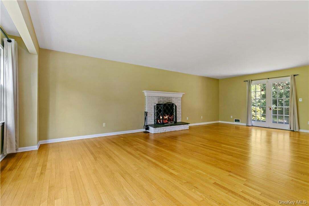 Building Photo - 46 Hemlock Dr