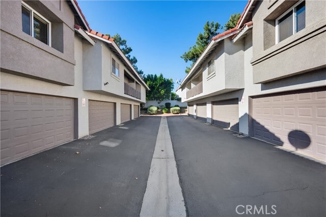 Building Photo - 9896 Highland Ave