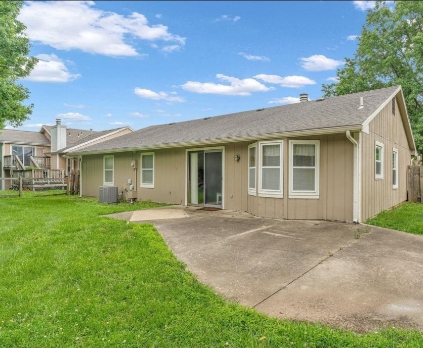 Building Photo - 3612 Parkview Ct