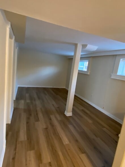 Living room - 111 Washington Ave