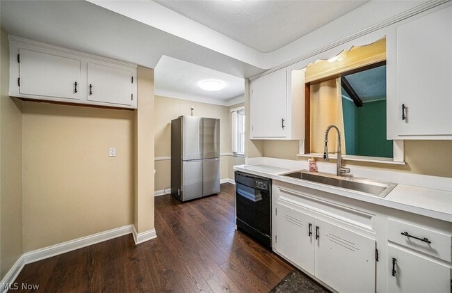 Building Photo - 4069 Bushnell Rd