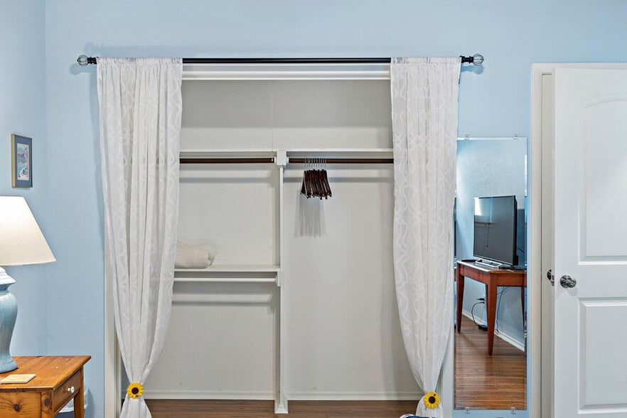 Building Photo - 2307 Trailside Dr