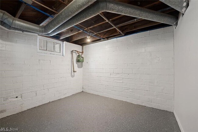 Building Photo - 3406 Henderson Rd