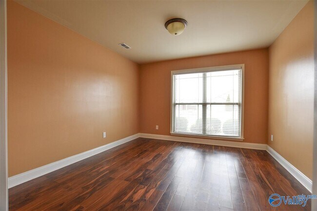Building Photo - 103 Benteen Ave