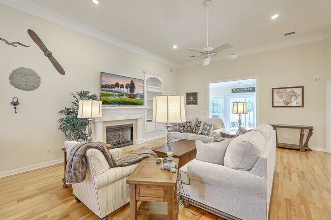 Building Photo - FULLY FURNISHED Mount Pleasant Home! 6-9 m...