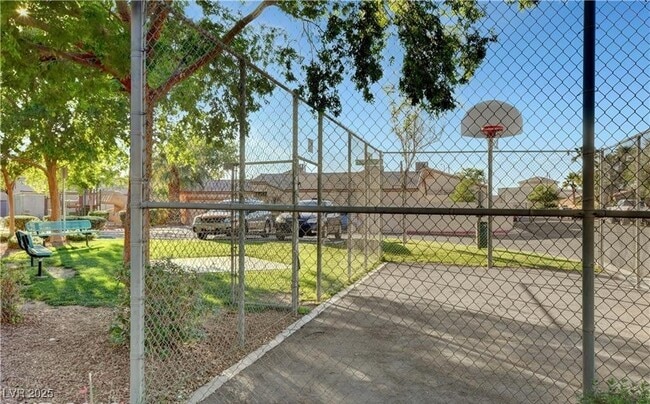 Building Photo - 5250 Panguitch Dr