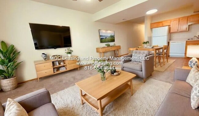 Building Photo - Move in Special for May!