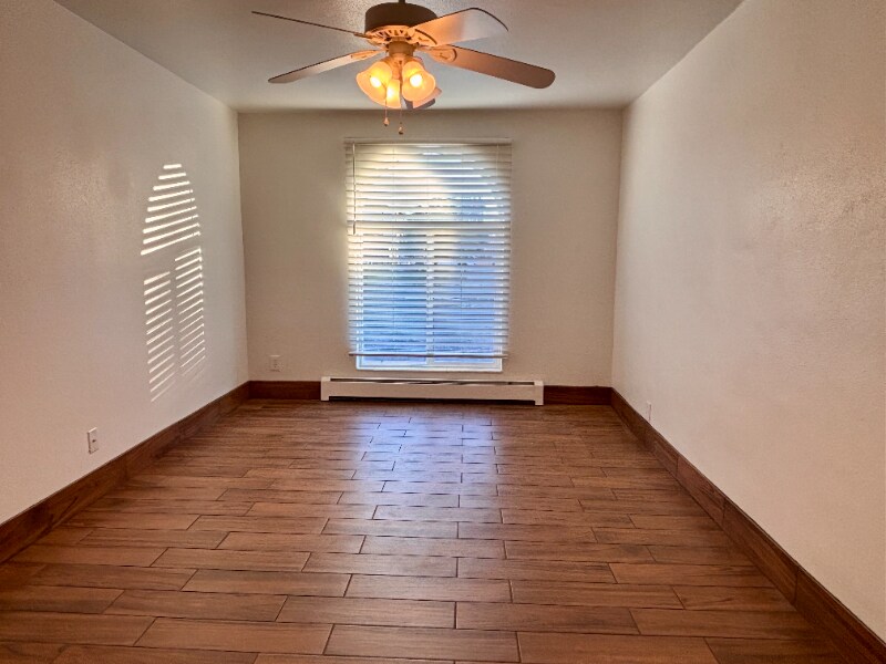 Building Photo - 365 W 550 N