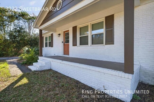 Building Photo - 3922 Sweetbriar Rd