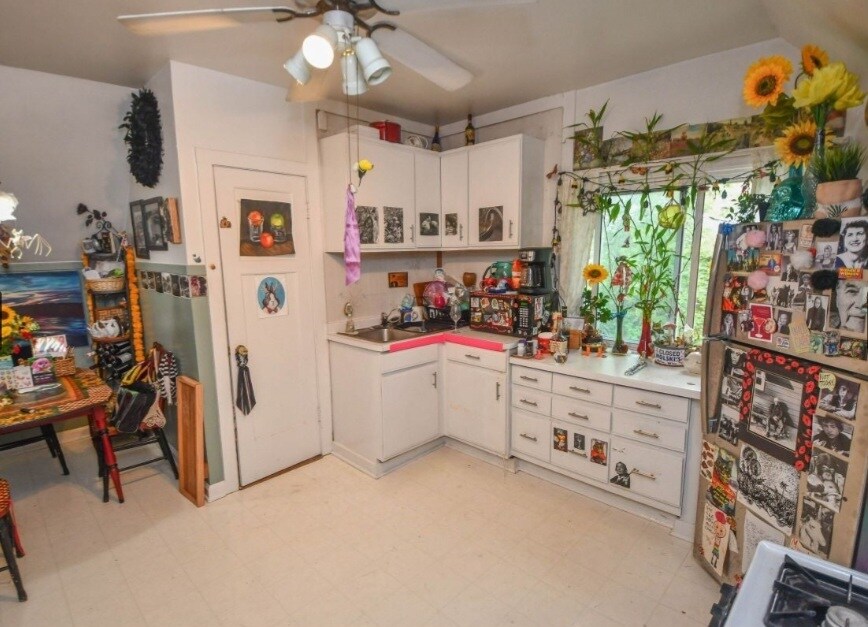 Building Photo - 3332 S Whitnall Ave