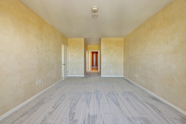 Building Photo - 1522 N Prospect Ave