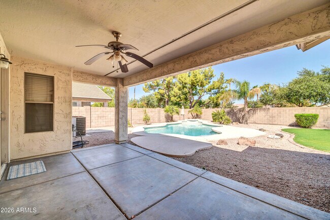 Building Photo - 6434 W Kristal Way