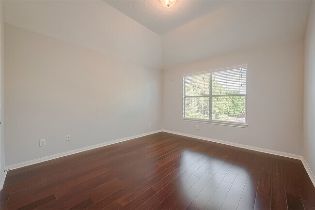 Building Photo - 25907 Pebble Terrane Ln