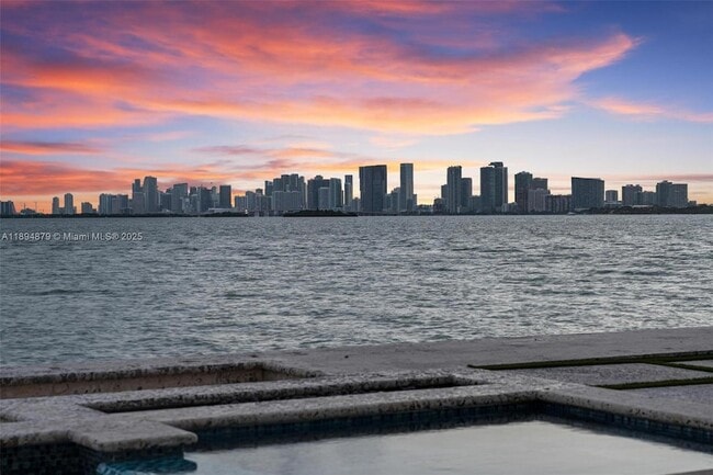 Building Photo - 1331 Bay Terrace