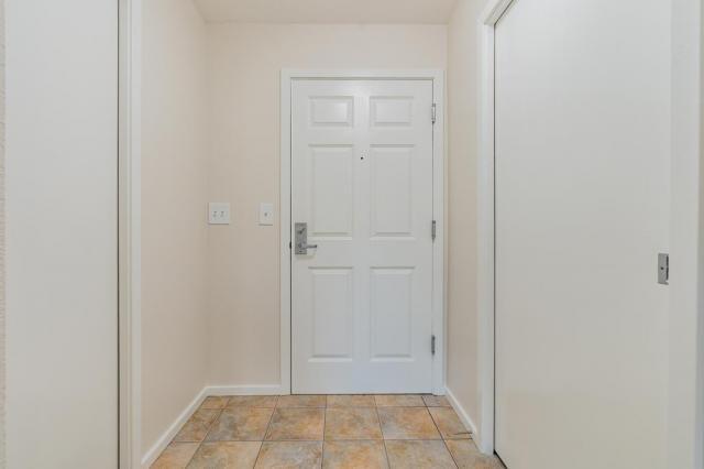 Building Photo - 0 bedroom in Seattle WA 98119