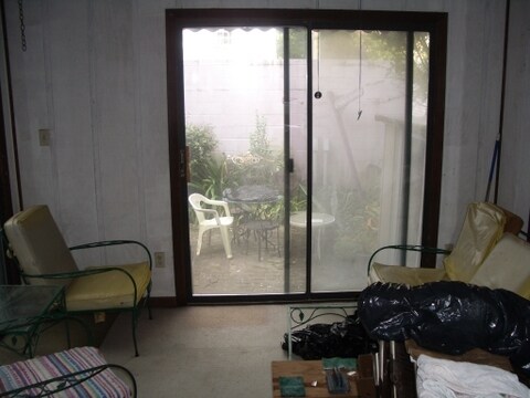 Enclosed Porch - 412 E Liberty St