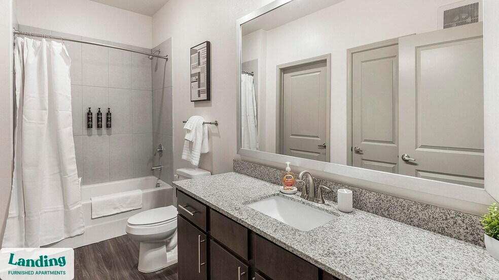 Building Photo - 2800 NE Green Oaks Blvd