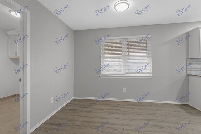 Building Photo - 2908 E Park Blvd