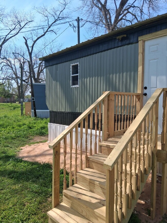 Building Photo - RENT or  Rent to Own Opportunity!