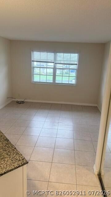 Building Photo - 1520 SE Royal Green Cir