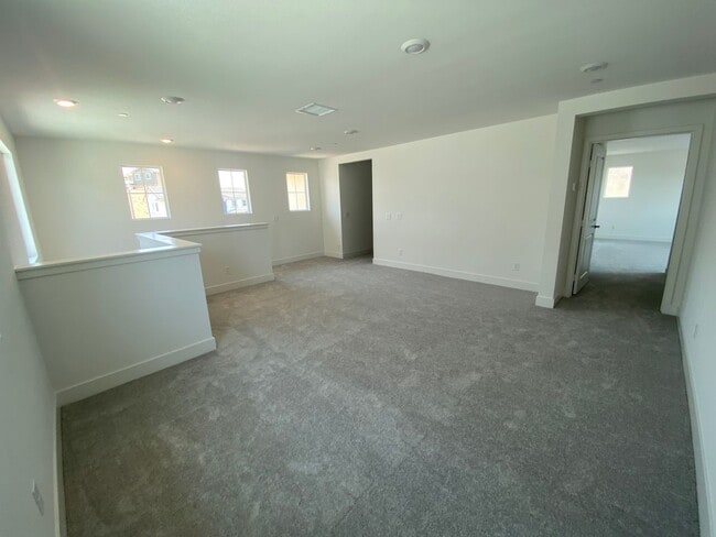 Building Photo - Like New 4 Bedroom Winchester Home Zoned for Temecula Schools