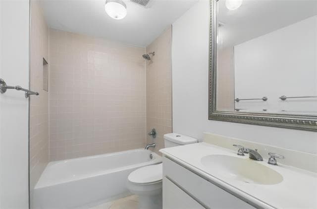 Building Photo - 4320 Bellaire Dr S