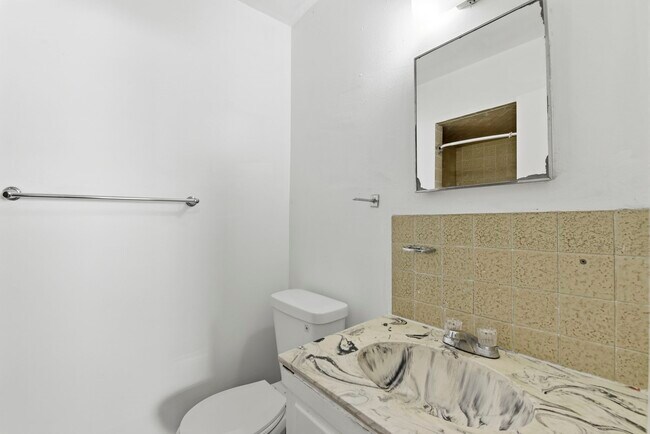 Building Photo - 7138 Mobud Dr