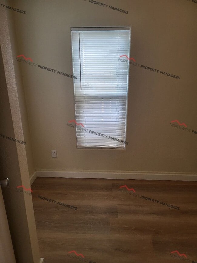 Building Photo - STATUS: *RENTED * | R93I | $1495