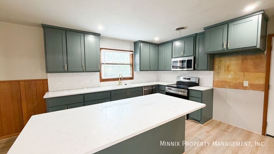 Building Photo - 3405 55th St