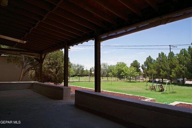 Building Photo - 9401 Pavo Ln