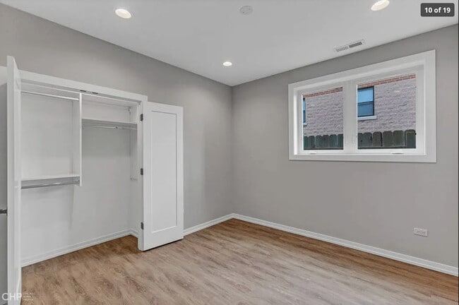 Building Photo - 4917 S Champlain Ave