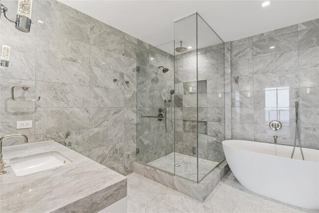 Building Photo - 3015 S Ysabella Ave