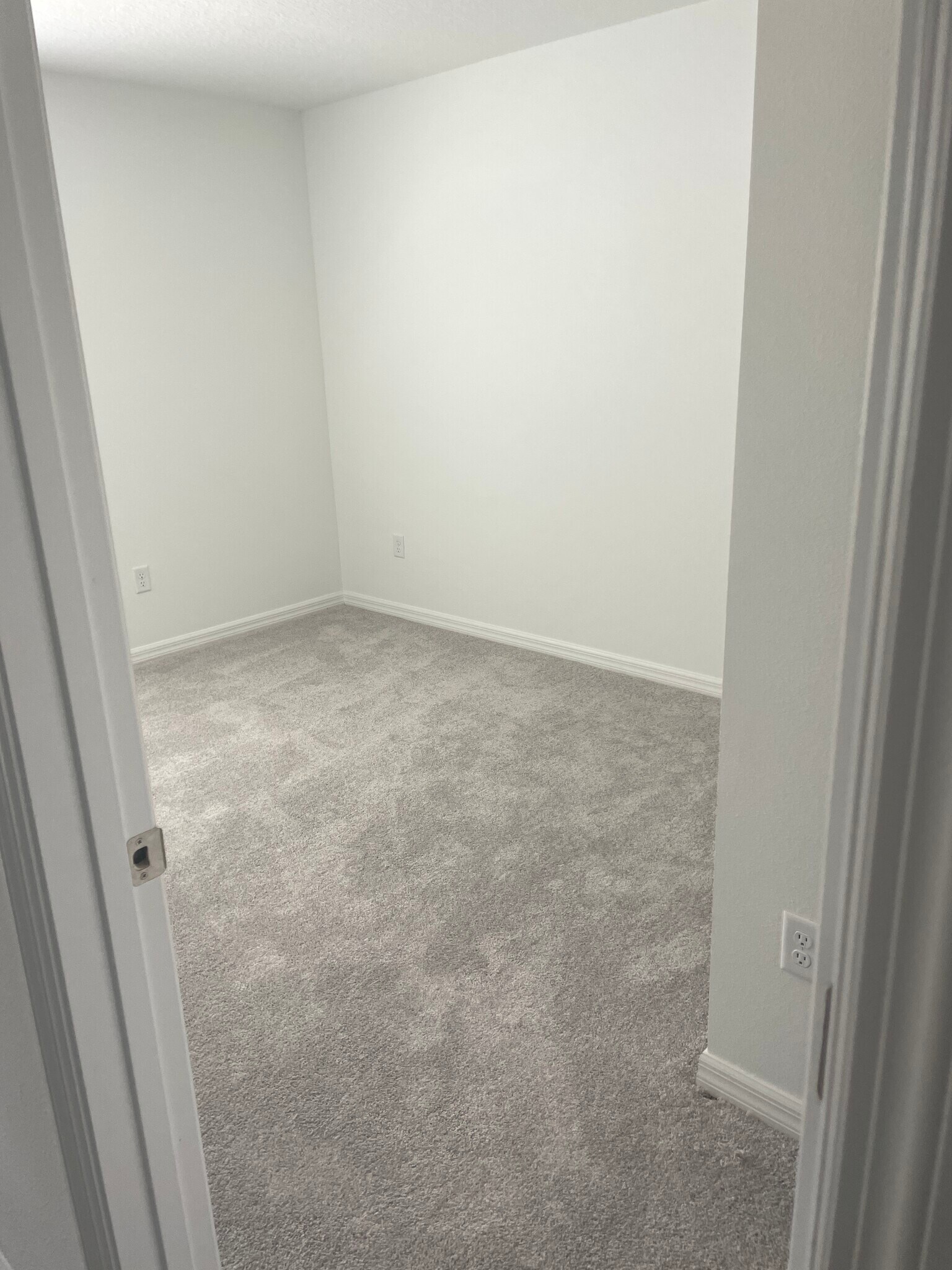Building Photo - 15117 Cuzcorro Ct