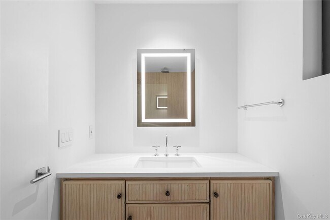 Building Photo - 15 Atterbury Rd