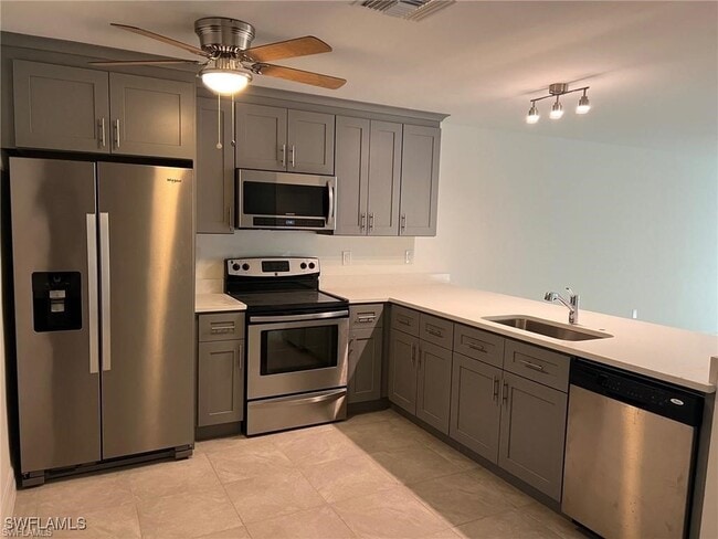 Building Photo - 6064 Laurelwood Dr