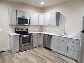 Building Photo - 134 E Lemon St