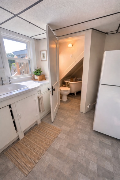 Building Photo - 277 Brunswick St