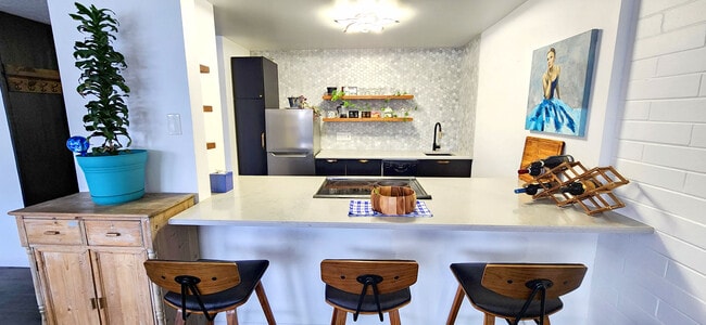 Building Photo - 9500 Rainier Ave S