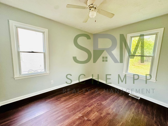 Building Photo - 2BR off Taylor Blvd with open floor plan *$400 off 1st months rent*