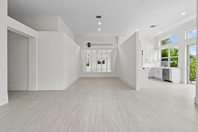 Building Photo - 118 Coral Cay Dr
