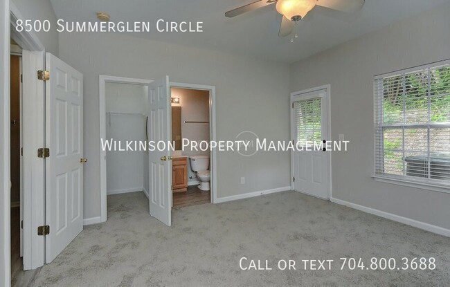Building Photo - 8500 Summer Glen Cir