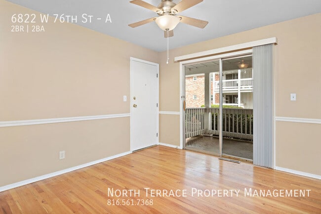 Building Photo - 2BR 2B with W/D and Hardwood Floors