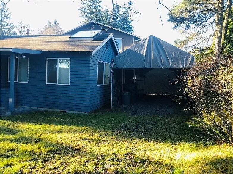 Building Photo - 3325 Lincoln Way