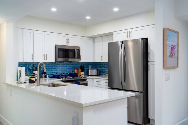 Building Photo - 380 Seaview Ct