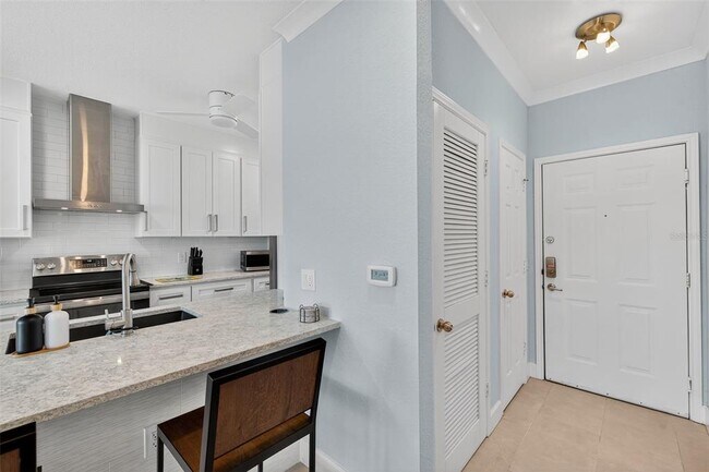 Building Photo - 210 3rd St W
